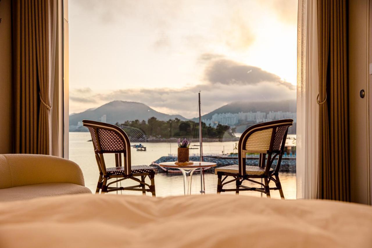 The Castle Ocean Suite Yeosu Ngoại thất bức ảnh
